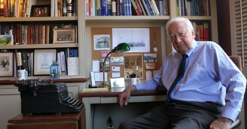 Award-winning historian David McCullough dead at 89