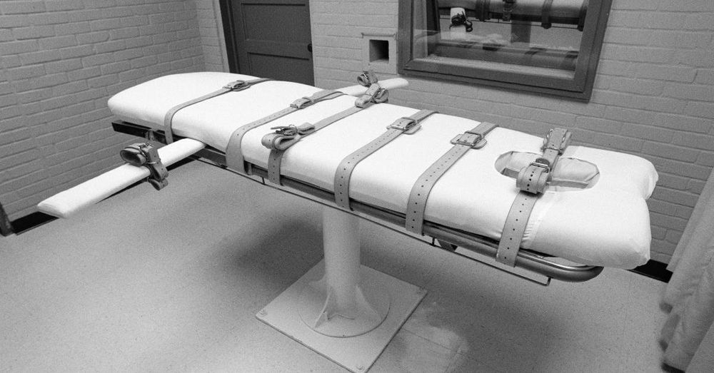 Christa Pike's attorneys say client is awake and speaking after failed execution