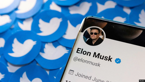Musk Gets $7B Backing for Twitter Bid From Tech Heavyweights