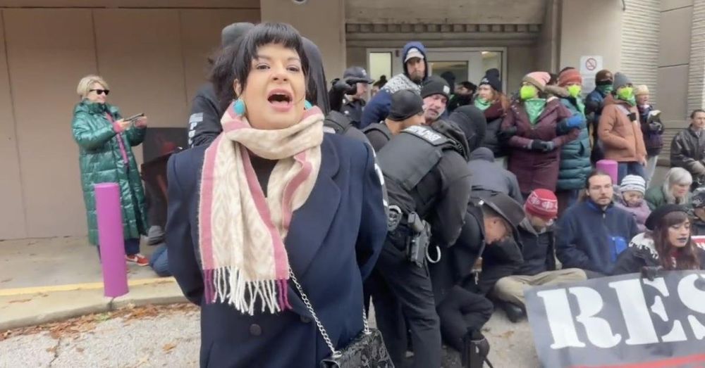 Presidential candidates arrested for blocking Memphis Planned Parenthood clinic