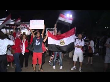 Egypt debate heats up outside White House