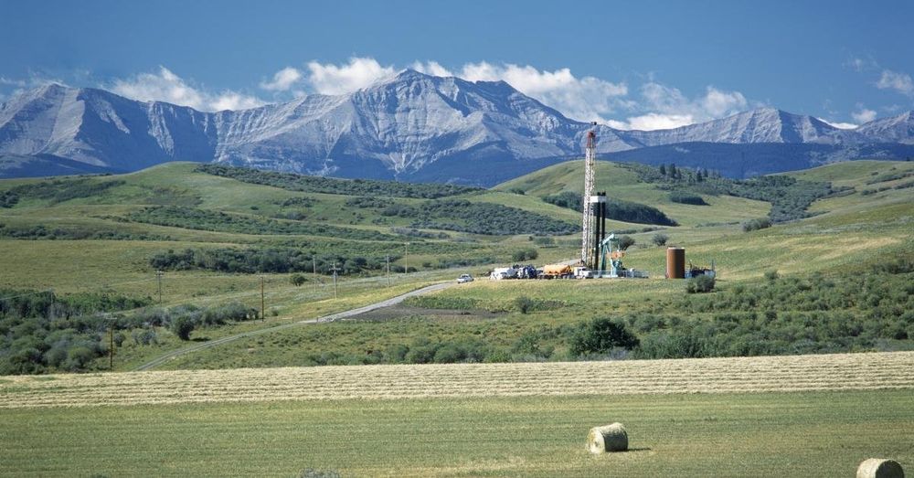 Canadian bill would send people to prison saying anything favorable about oil, gas or coal