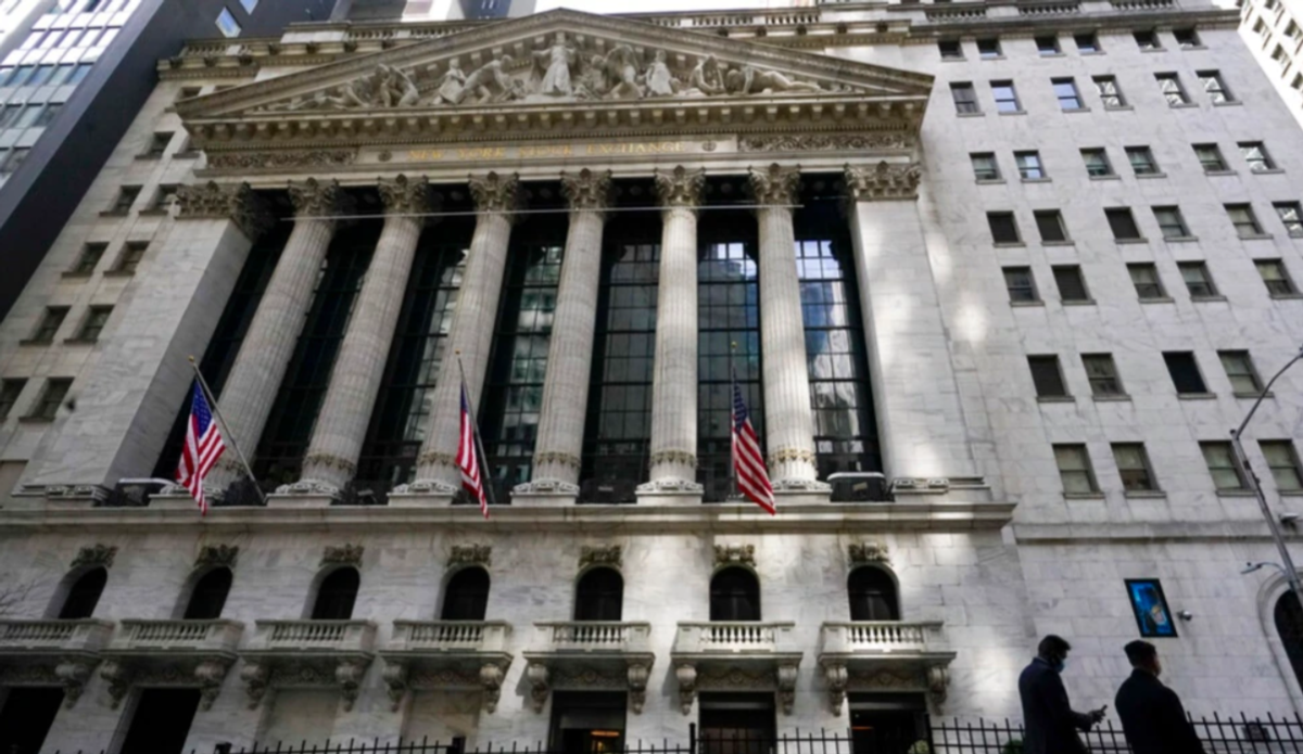 Facebook Share Price Plummets, Leading Broad Rout of US Tech Stocks