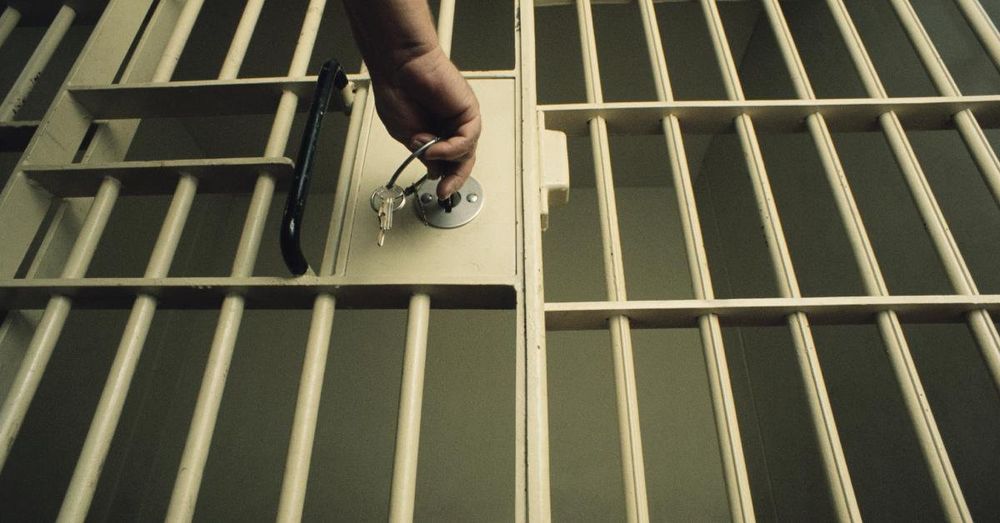 Bipartisan legislation would establish independent oversight over federal prisons