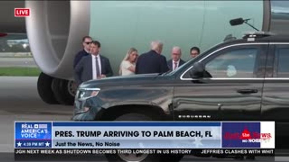 PRESIDENT TRUMP ARRIVES IN PALM BEACH, FLORIDA
