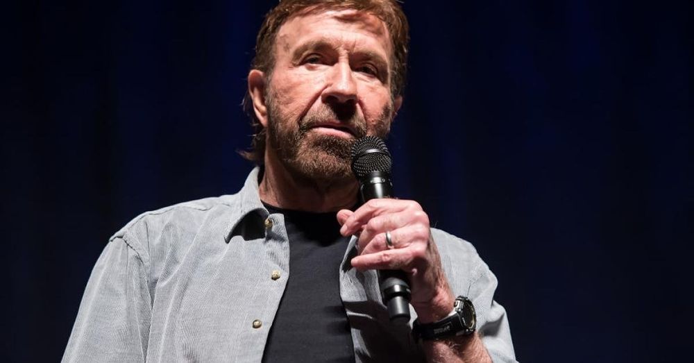 Chuck Norris hospitalized in Hawaii: TMZ