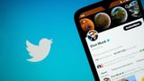 Twitter board reportedly considering deal with Musk