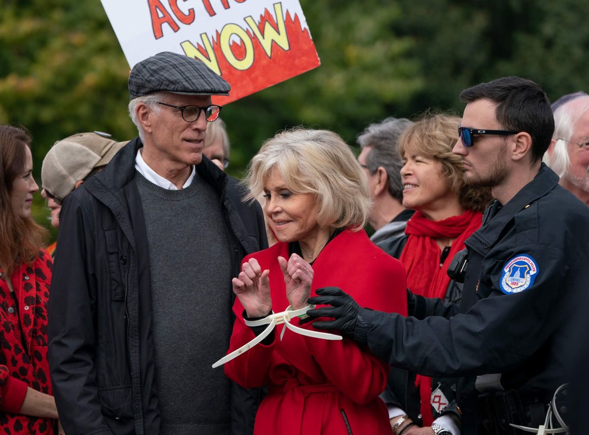 Fonda Arrested for Third Week in a Row in Climate Protests