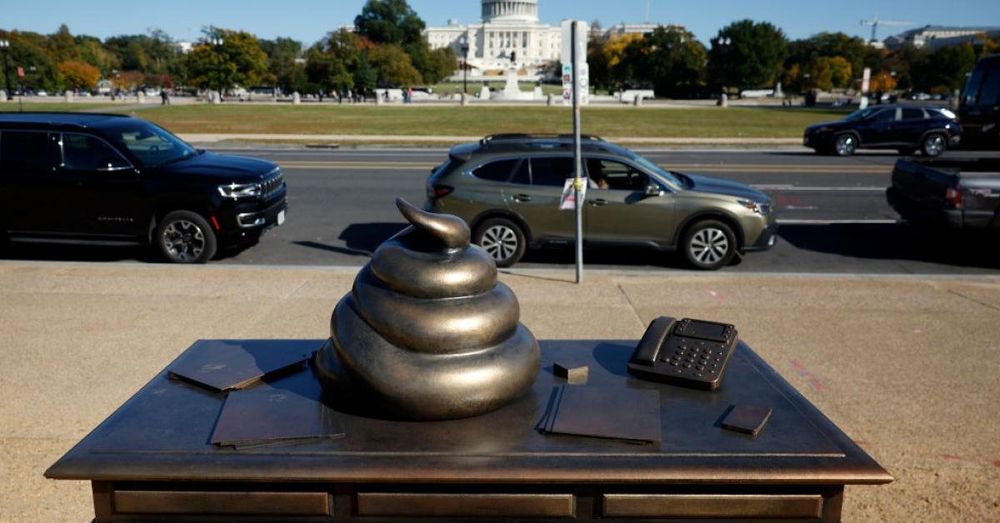 Satirical emoji-style poop statue related to Jan. 6 obtains permit, appears on National Mall