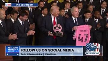 INTER MIAMI CF PRESENTS TRUMP WITH A CUSTOM JERSEY