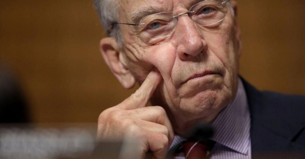 Grassley, Johnson probe FBI and DOJ on possible media leaks related to Trump investigations