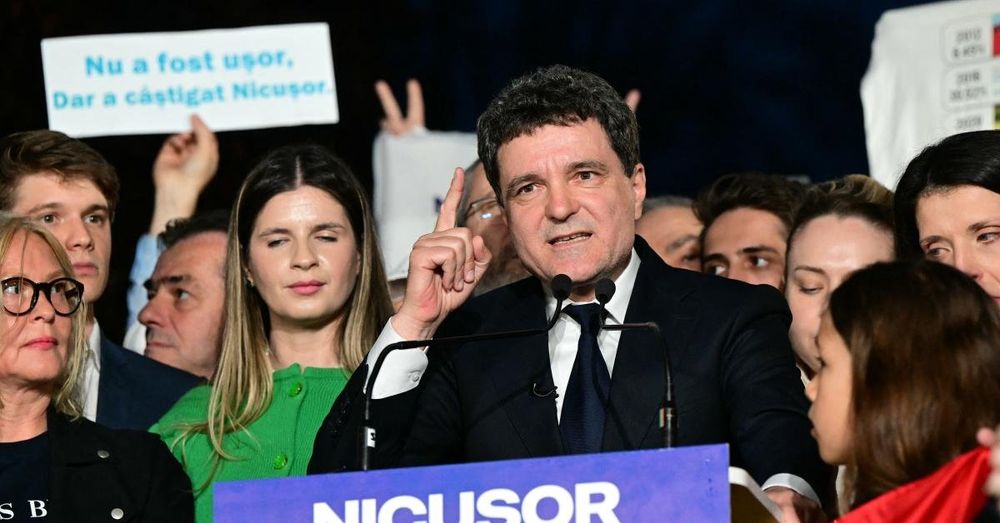 Romania's newly elected president officially sworn in, but challenges loom amid political crisis