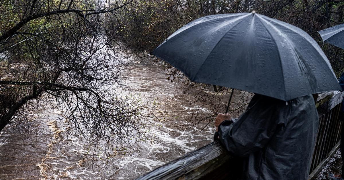 California levee failure generates major flooding, evacuations