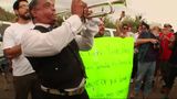 Dueling immigration protesters face off in Arizona