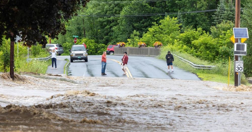 Severe flooding in Kentucky leaves 9 dead, thousands without power