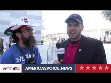 Ben Bergquam speaks to Jason Frank Man who carried in Retired Vet at Phoenix Rally