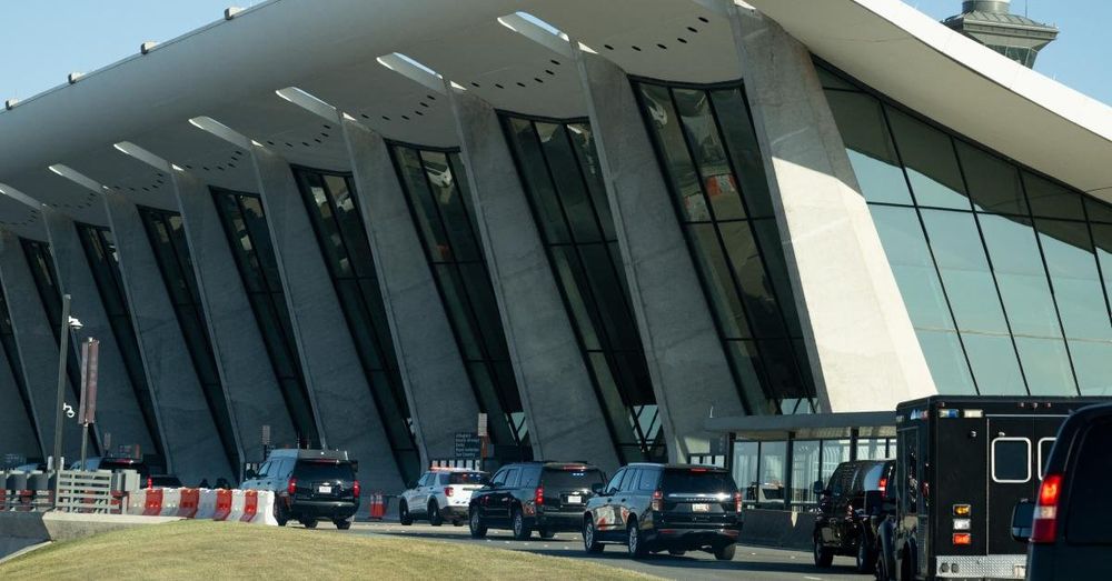18 people hospitalized in mobile lounge accident at Dulles airport