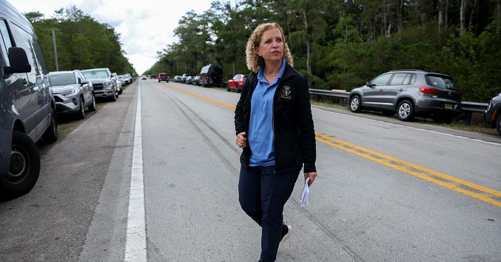 Democrat lawmaker Wasserman Schultz comes out in support of Trump's operation in Venezuela