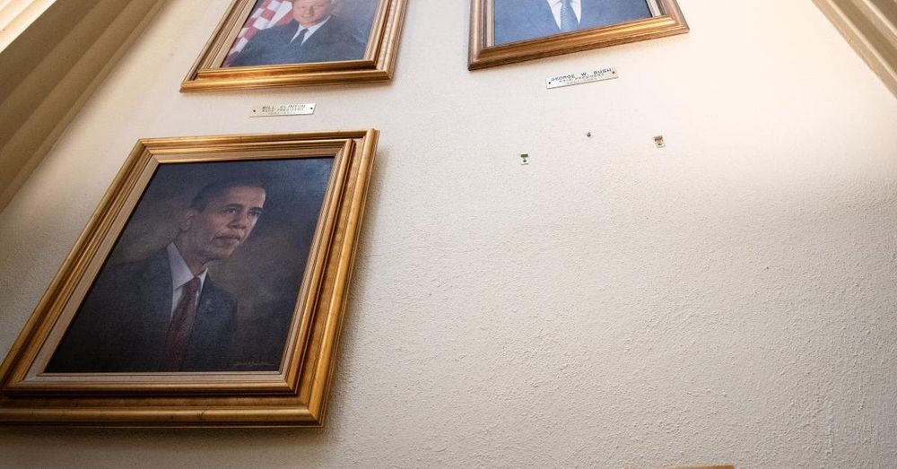 Trump's new portrait hangs in Colorado Capitol after he criticized previous one