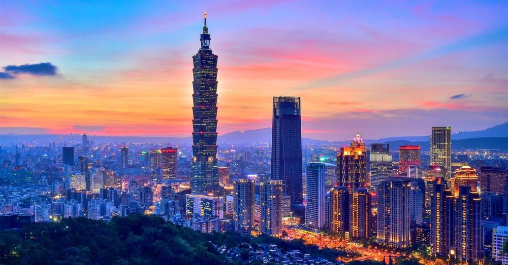 Taiwan urges US to move forward with arms deal after Trump's hesitancy