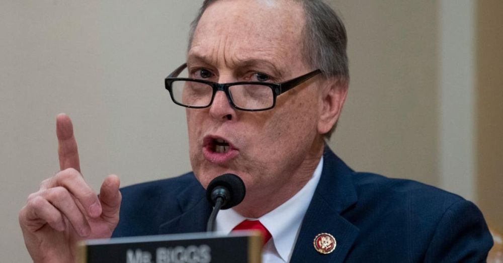 Hobbs has big lead over Biggs in Arizona gubernatorial race: Poll