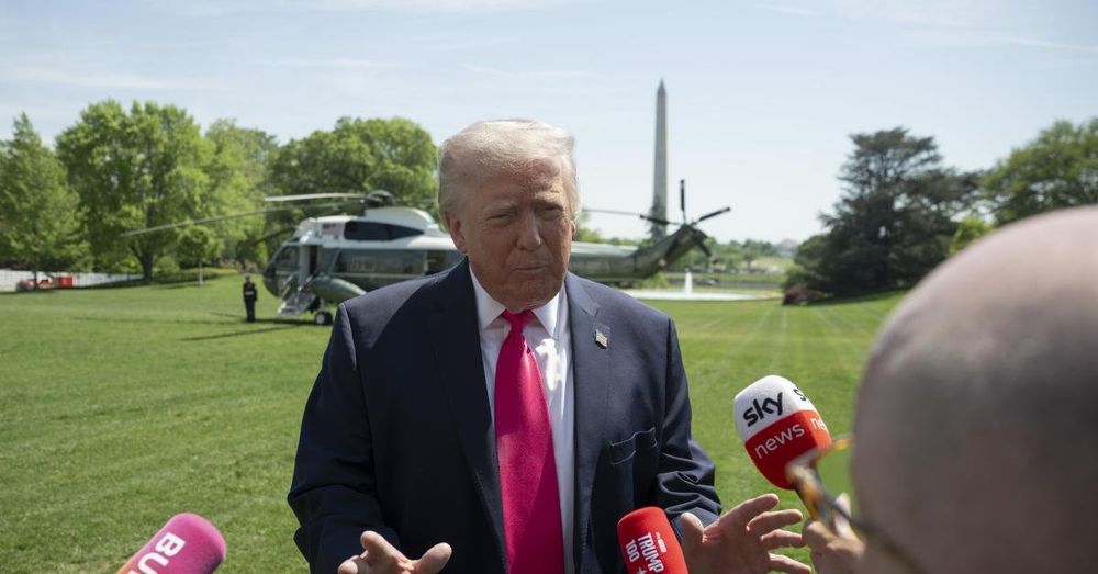 Trump holds Situation Room meeting after Iran closes Strait of Hormuz again