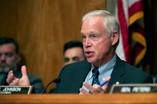US Senators: Congress Likely to Restore Aid to Ukraine