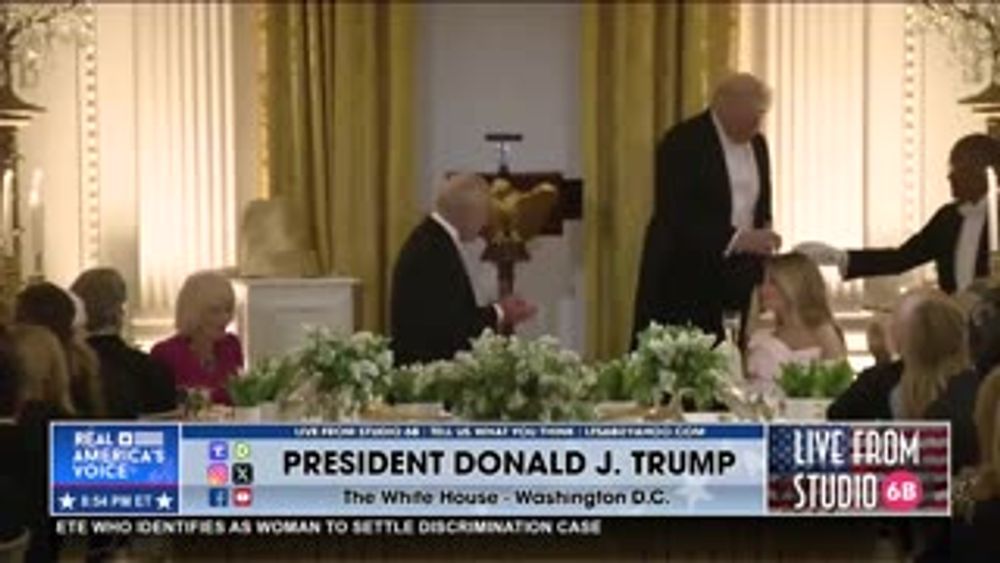 TRUMP RAISES A TOAST TO KING CHARLES III 🥂