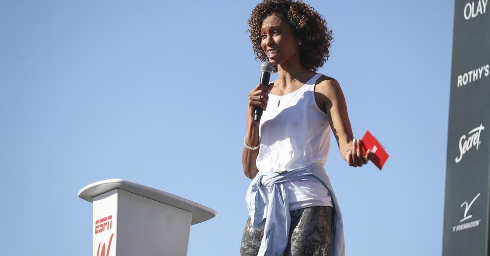 ESPN told Sage Steele to stop talking about transgender swimmer Lia Thomas, former anchor says