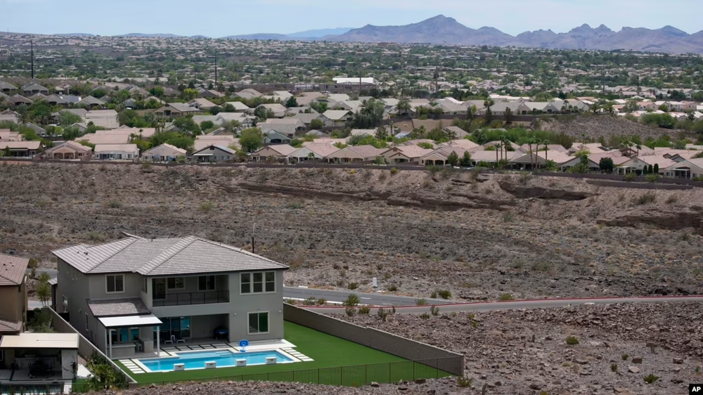 Las Vegas Water Agency Seeks Power to Limit Residential Use