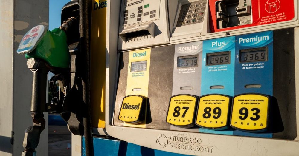 Despite paying second highest gas taxes, study shows Illinoisans deal with subpar roads