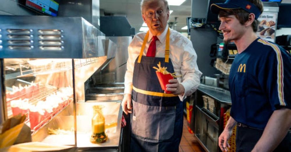 Trump mans the fryer at Pennsylvania McDonald's