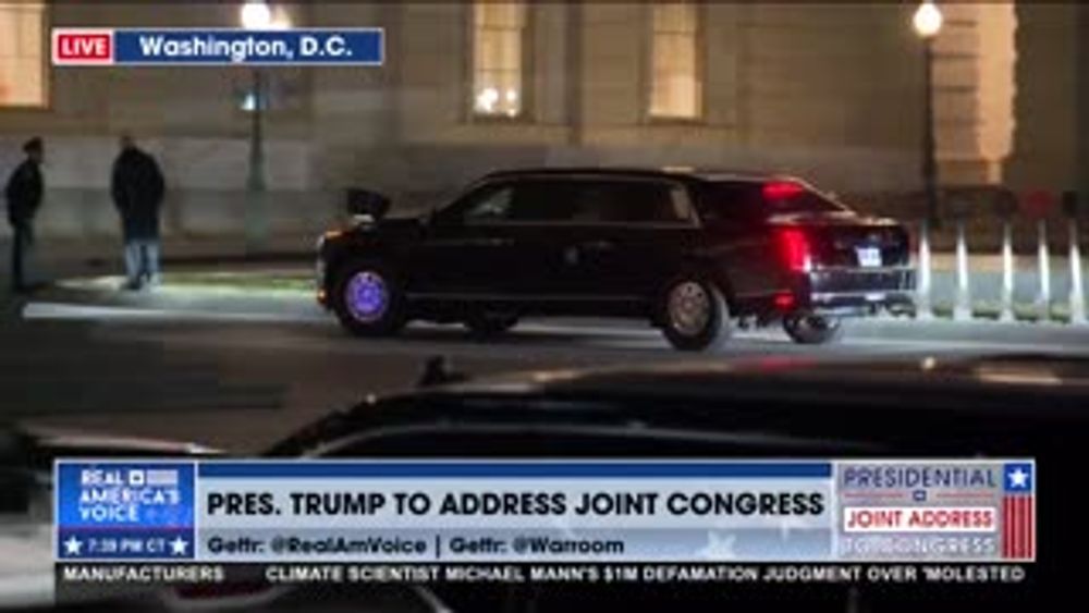 TRUMP’S MOTORCADE ARRIVES AT THE CAPITOL