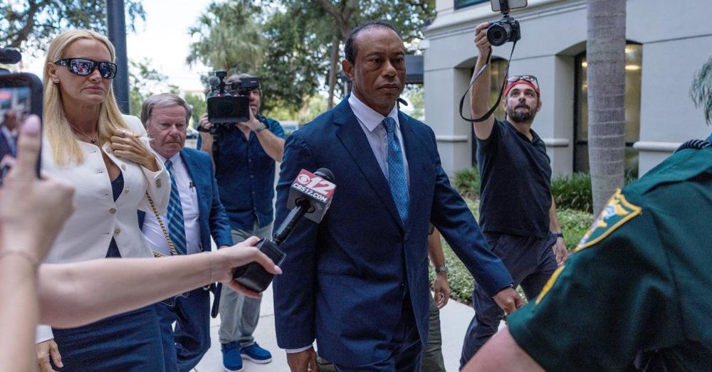 Tiger Woods strikes plea deal in rollover crash, agrees to five-year license suspension