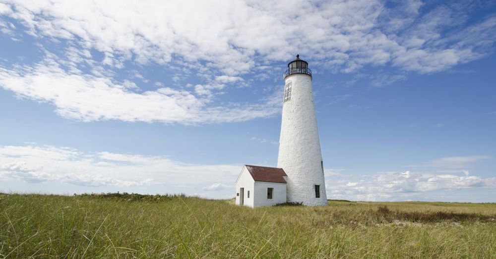 ICE arrests at least a dozen migrants during raid on Nantucket