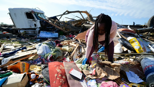 Rescue Workers Pour Into Mississippi After Devastating Tornado