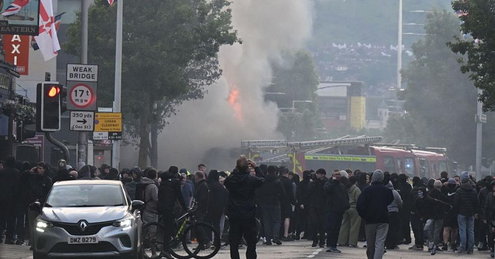 Riots break out in Belfast after migrant charged in attempting beheading
