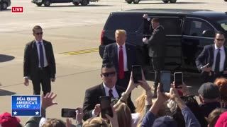 Crowd at South Carolina Airport Erupts with ‘Trump, Trump, Trump!’