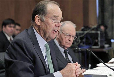 Thomas Kean (L), and Lee Hamilton, former co-chairmen of the 9/11 Commission, testify before the U.S. Senate Homeland Security and Governmental Affairs Committee hearing on the 10-year report on circumstances surrounding Sep 11, 2001 terrorist attack
