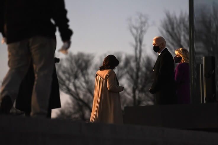 Joe Biden hosts a memorial to honor those who died from COVID-19