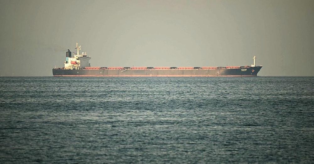 Iran closes the Strait of Hormuz