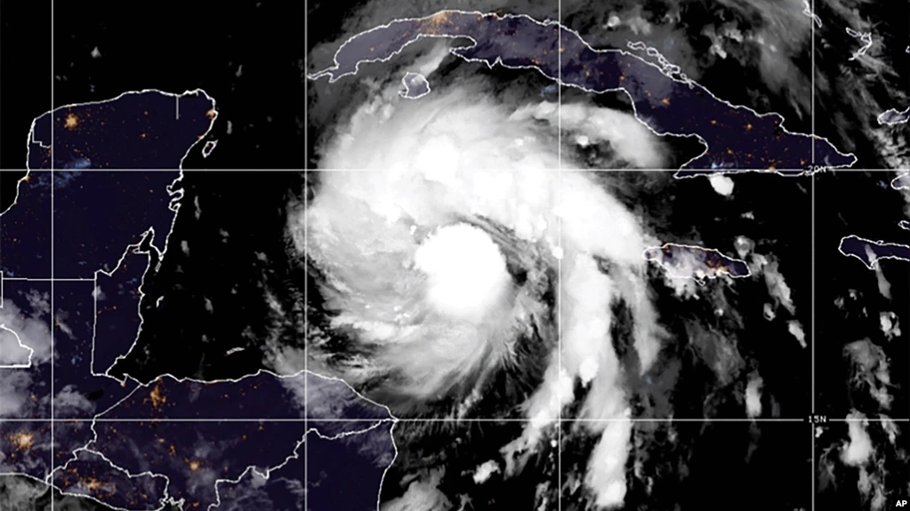 Ian Strengthens into Hurricane, Heads Toward Cuba, Florida