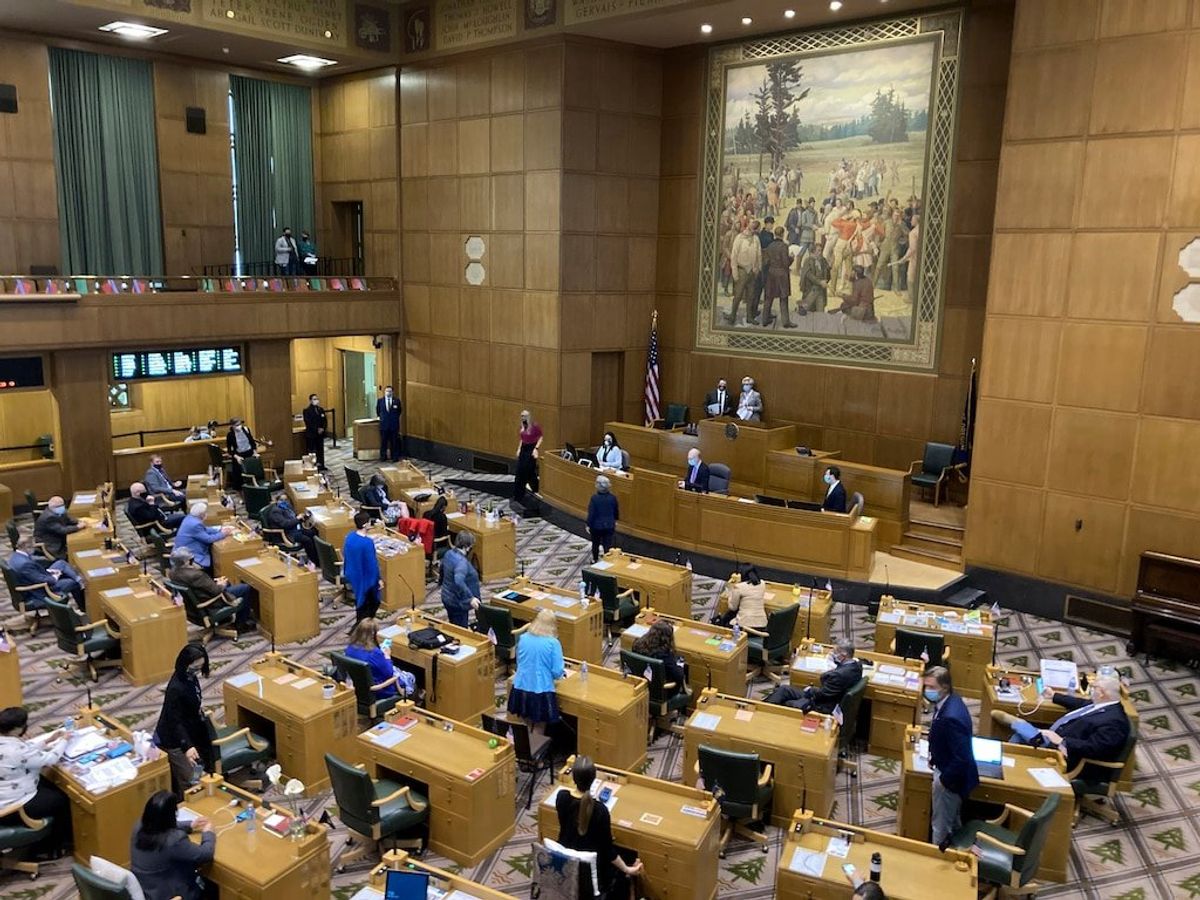Oregon State Legislature Removes Republican Lawmaker for Helping Protesters Breach Capitol