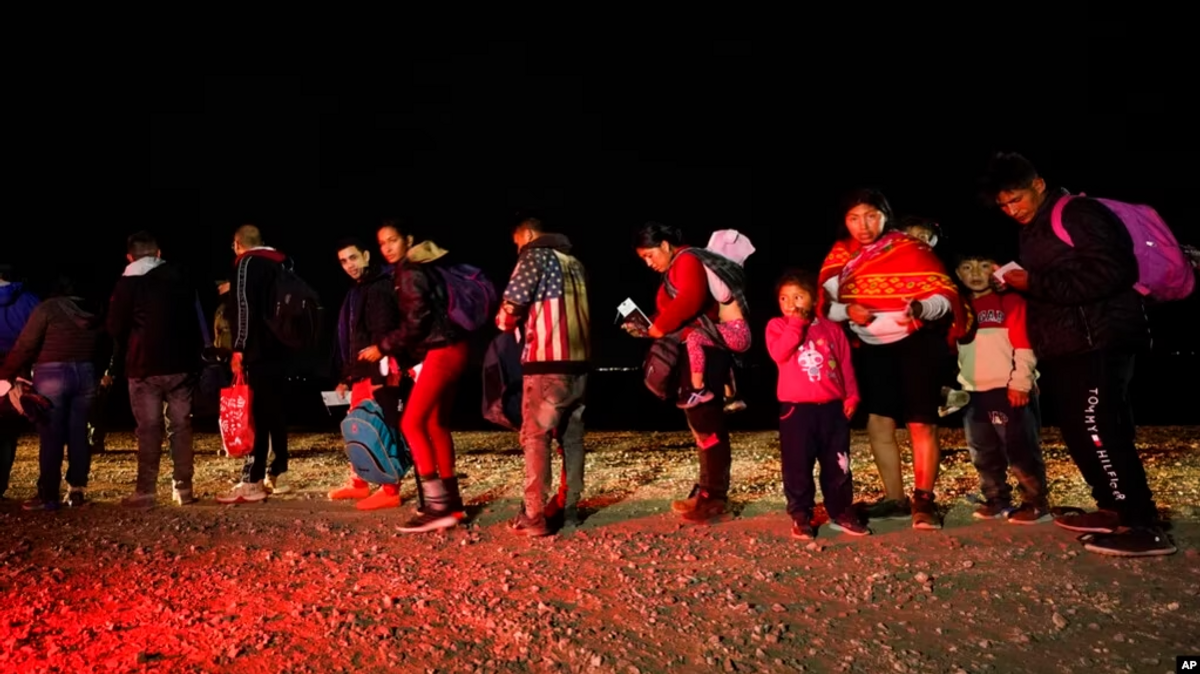 Judge Orders Halt to Fast Releases at US Border With Mexico