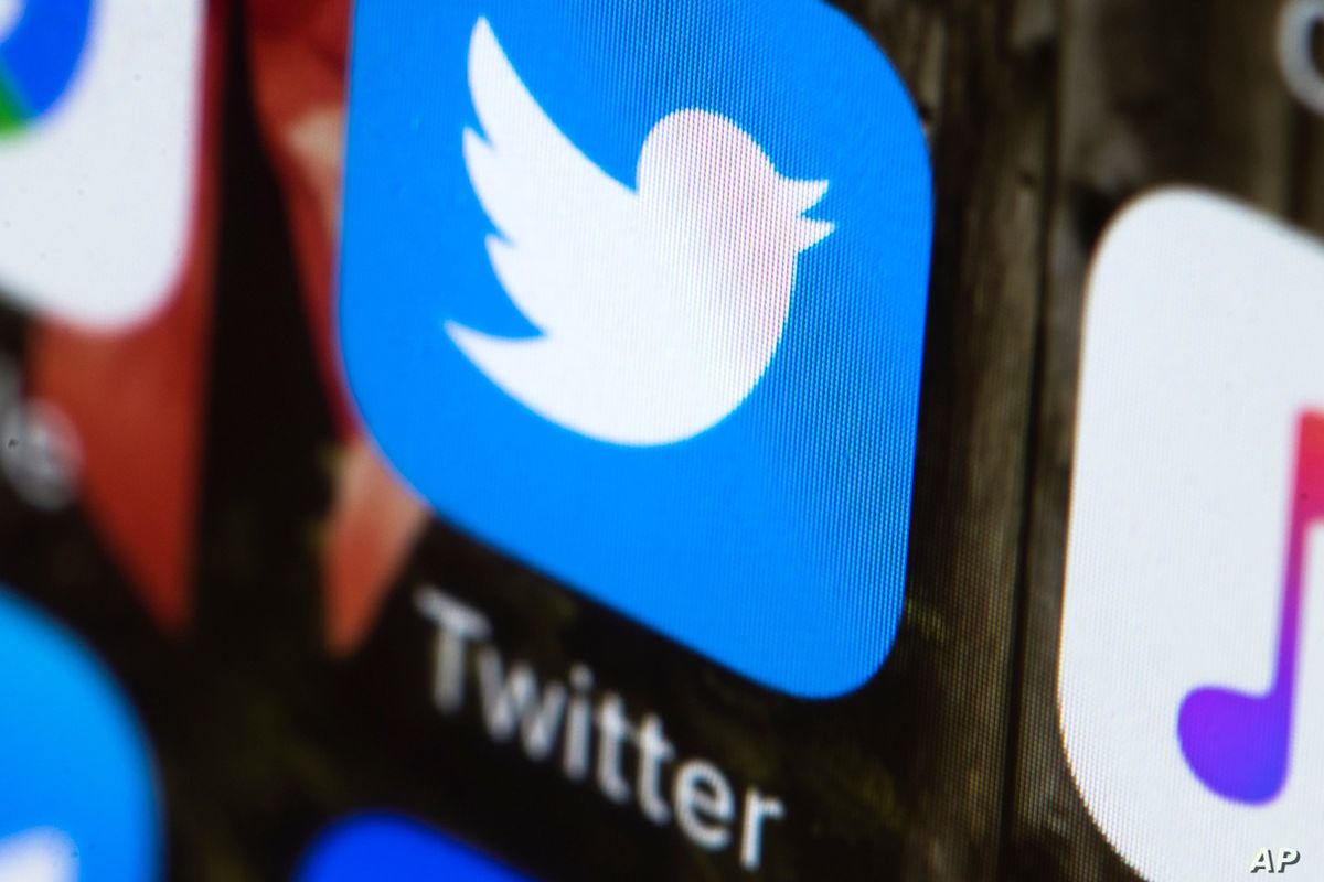 GOP Freezes Twitter Spending After McConnell’s Account Is Locked 