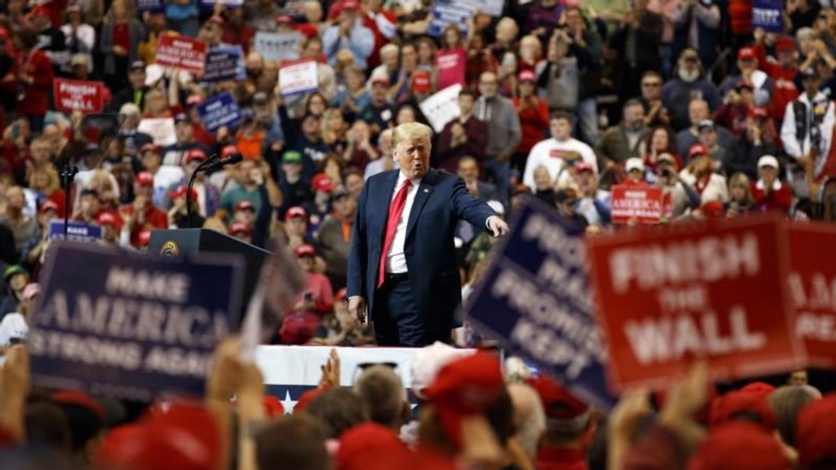 Trump Rallies on Eve of Midterm Referendum on His Presidency