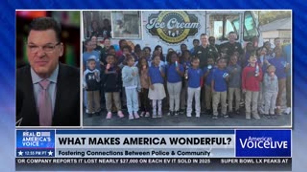 WHAT MAKES AMERICA WONDERFUL? ICE CREAM! 🍦