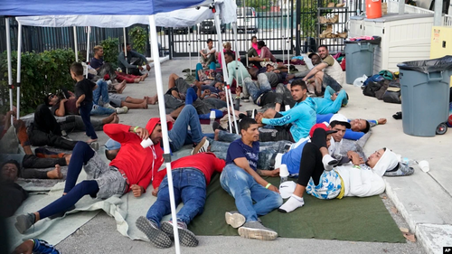 Cuban Migrants Flow Into Florida Keys, Overwhelm Officials