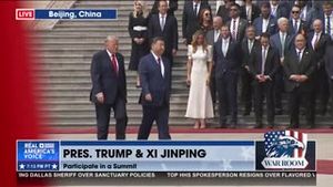 President Trump and President Xi Presented with National Anthems