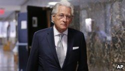 Marc Kasowitz, an attorney for President Donald Trump, enters State Supreme Court in New York, Dec. 5, 2017. Kasowitz wrote a June 27, 2017, letter to Robert Mueller casting former FBI Director James Comey as "Machiavellian."